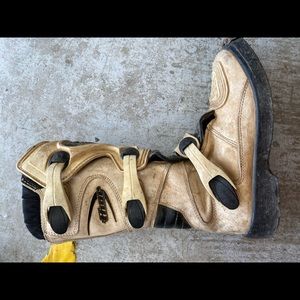 Dirt bike boots